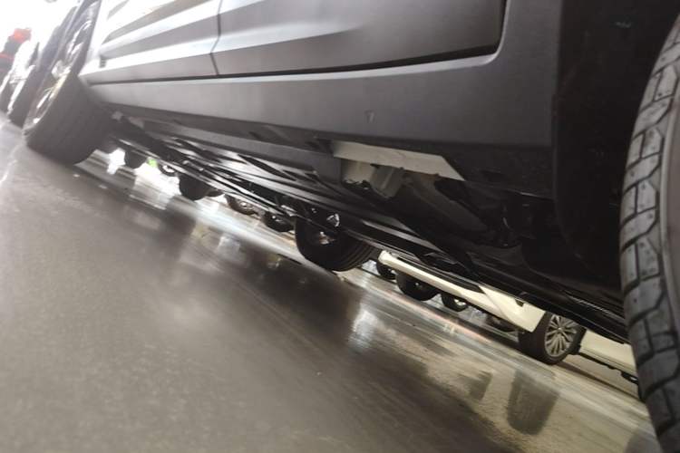 Used Geely Auto Coolray 2025 Bin Yue L 1.5TD DCT Beyond Edition Left Side Sill