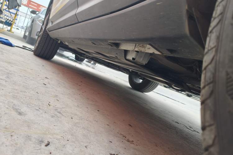 Used Geely Auto Coolray 2025 Bin Yue L 1.5TD DCT Star Diamond Left Side Sill