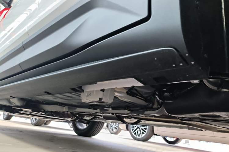 Used Geely Auto Coolray 2025 1.5L CVT Super Edition Left Side Sill