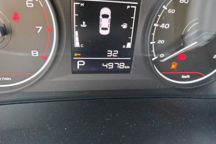 Used Geely Auto Coolray 2025 1.5L CVT Super Edition Odometer Close Up