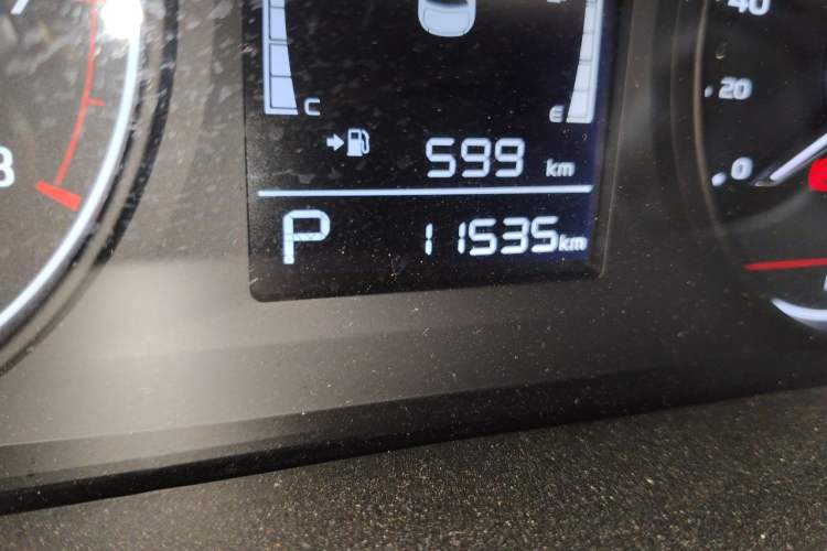 Used Geely Auto Coolray 2025 1.5L CVT Super Edition Odometer Close Up