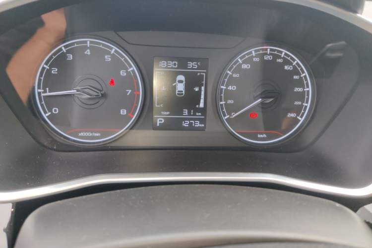 Used Geely Auto Coolray 2025 Model 1.5L CVT Superpower Edition MAX Odometer Close Up