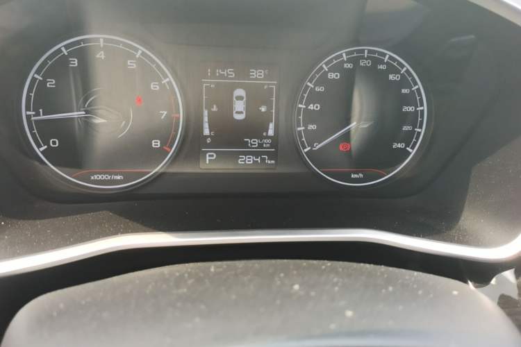Used Geely Auto Coolray 2025 Model 1.5L CVT Superpower Edition MAX Odometer Close Up