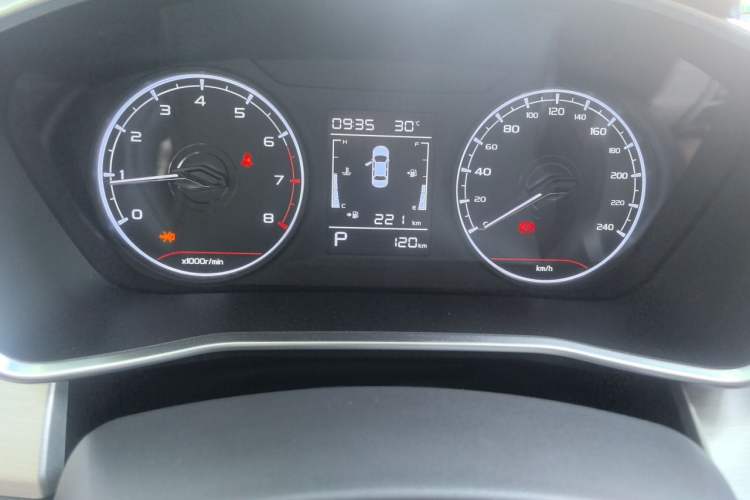 Used Geely Auto Coolray 2025 1.5L CVT Super Edition Odometer Close Up