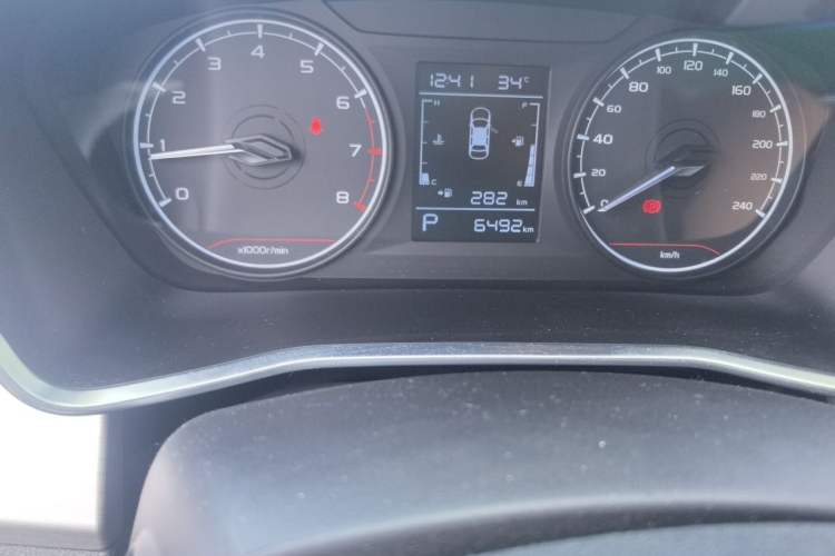 Used Geely Auto Coolray 2025 1.5L CVT Super Edition Odometer Close Up