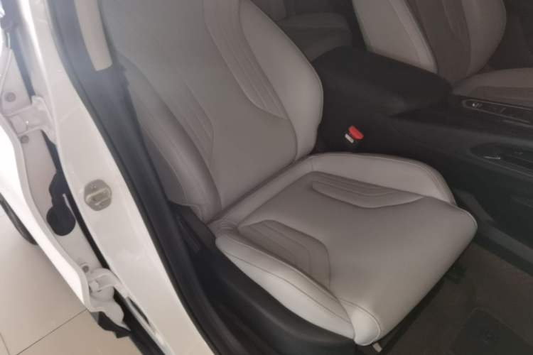 Used Geely Auto Coolray 2025 Bin Yue L 1.5TD DCT Star Diamond Right Front Seat
