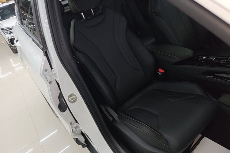 Used Geely Auto Coolray 2025 Bin Yue L 1.5TD DCT Beyond Edition Right Front Seat