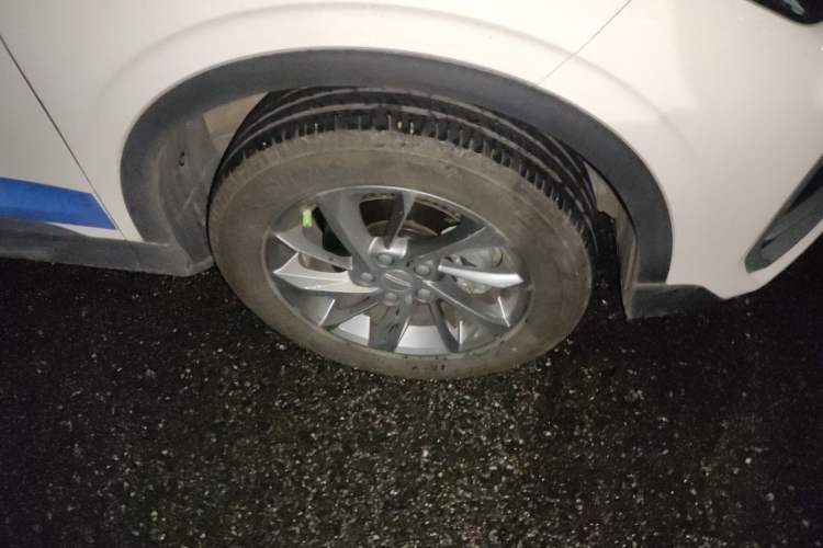 Used Geely Auto Coolray 2025 Bin Yue L 1.5TD DCT Star Diamond Right Front Wheel Hub
