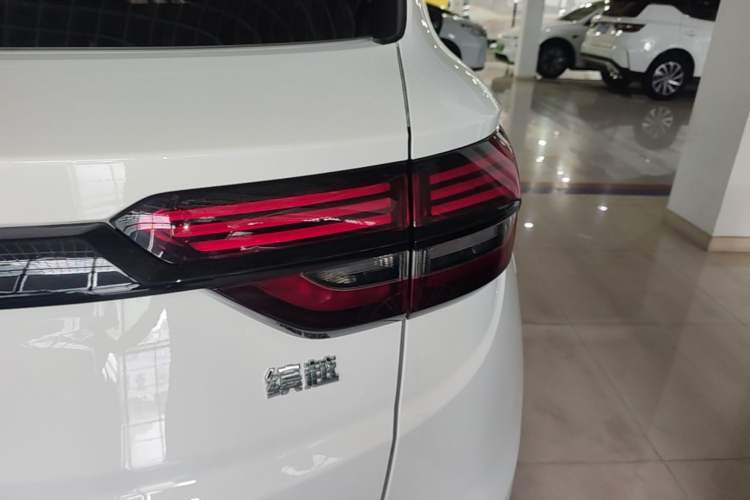 Used Geely Auto Coolray 2025 Model 1.5L CVT Superpower Edition MAX Right Rear Taillight
