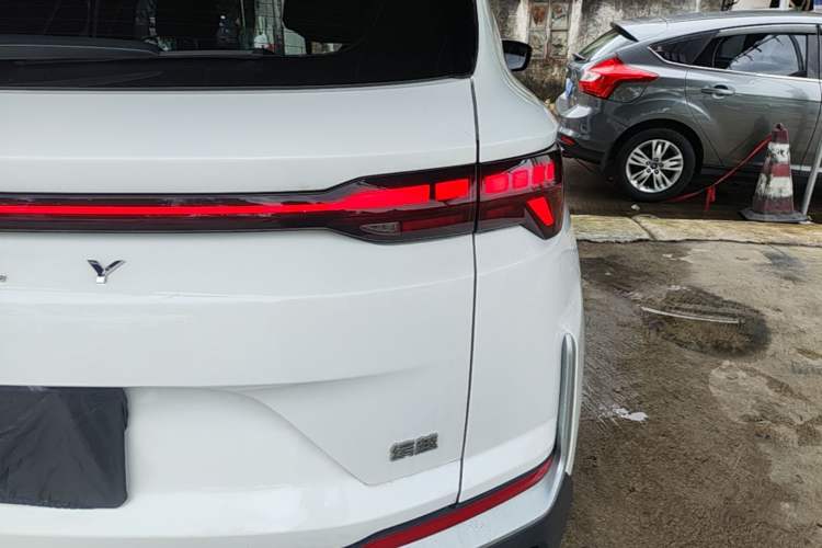 Used Geely Auto Coolray 2025 Bin Yue L 1.5TD DCT Beyond Edition Right Rear Taillight