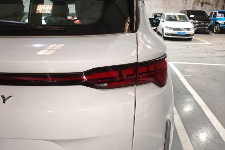 Used Geely Auto Coolray 2025 Bin Yue L 1.5TD DCT Beyond Edition Right Rear Taillight