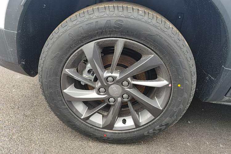 Used Geely Auto Coolray 2025 1.5L CVT Super Edition Right Rear Wheel Hub