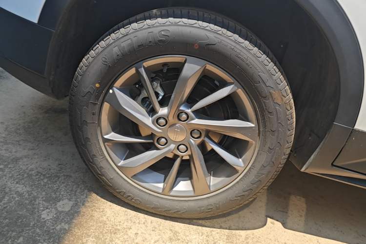Used Geely Auto Coolray 2025 Model 1.5L CVT Superpower Edition MAX Right Rear Wheel Hub