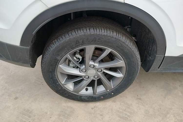 Used Geely Auto Coolray 2025 1.5L CVT Super Edition Right Rear Wheel Hub