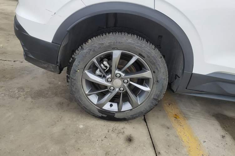 Used Geely Auto Coolray 2025 1.5L CVT Super Edition Right Rear Wheel Hub