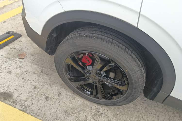Used Geely Auto Coolray 2025 Bin Yue L 1.5T DCT Starlight Edition Right Rear Wheel Hub