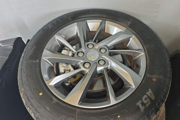 Used Geely Auto Coolray 2025 1.5L CVT Super Edition Right Rear Wheel Hub