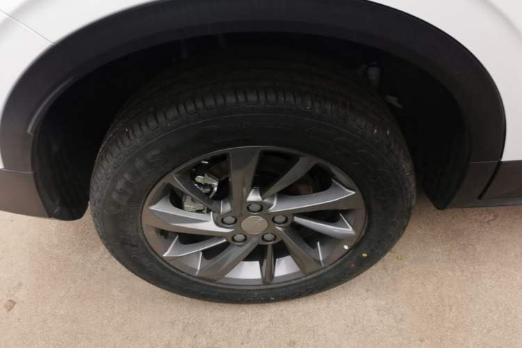Used Geely Auto Coolray 2025 1.5L CVT Super Edition Right Rear Wheel Hub
