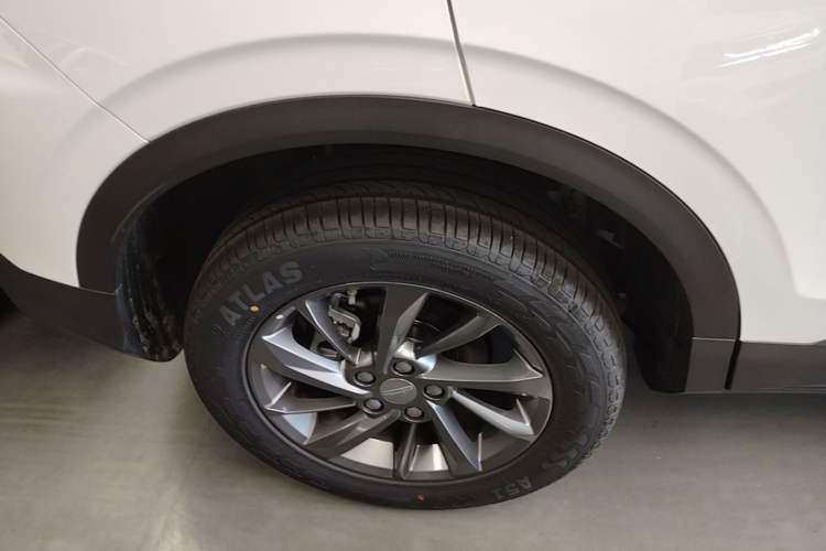 Used Geely Auto Coolray 2025 Bin Yue L 1.5TD DCT Beyond Edition Right Rear Wheel Hub