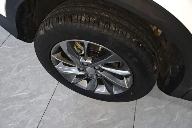 Used Geely Auto Coolray 2025 Bin Yue L 1.5TD DCT Star Diamond Right Rear Wheel Hub