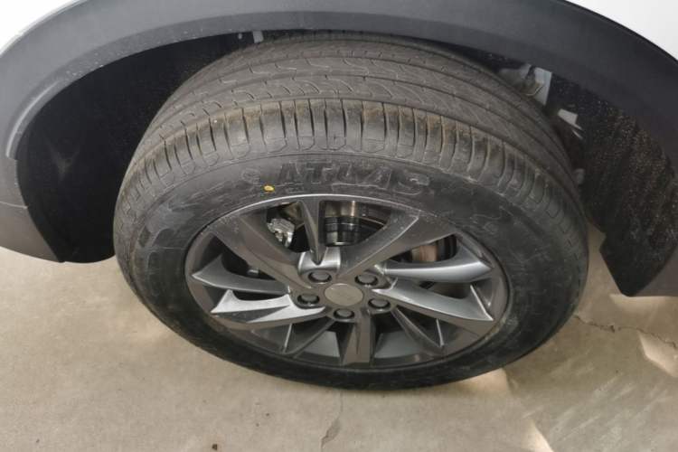 Used Geely Auto Coolray 2025 1.5L CVT Super Edition Right Rear Wheel Hub