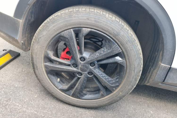 Used Geely Auto Coolray 2025 Bin Yue L 1.5T DCT Starlight Edition Right Rear Wheel Hub