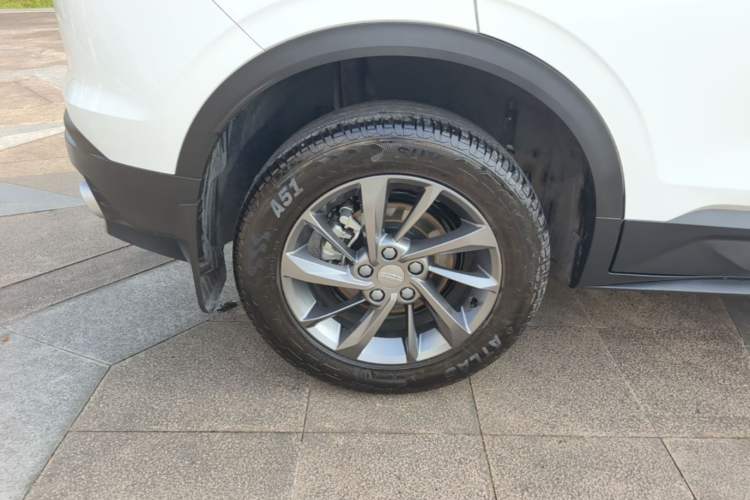 Used Geely Auto Coolray 2025 1.5L CVT Super Edition Right Rear Wheel Hub