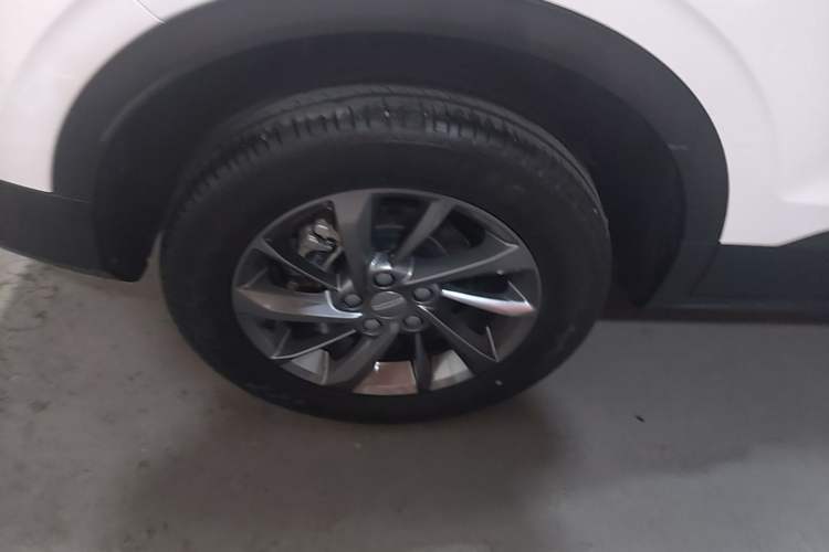 Used Geely Auto Coolray 2025 1.5L CVT Super Edition Right Rear Wheel Hub
