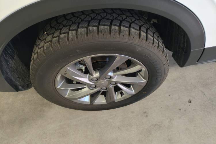 Used Geely Auto Coolray 2025 1.5L CVT Super Edition Right Rear Wheel Hub