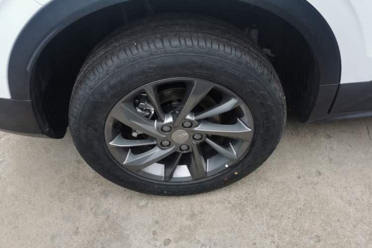 Used Geely Auto Coolray 2025 1.5L CVT Super Edition Right Rear Wheel Hub