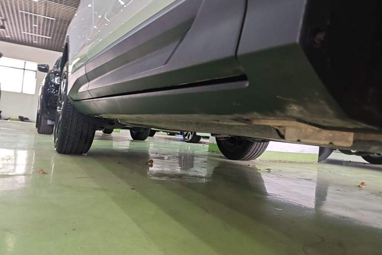 Used Geely Auto Coolray 2025 Bin Yue L 1.5T DCT Starlight Edition Right Side Sill