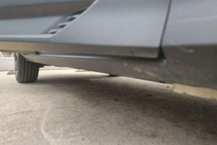 Used Geely Auto Coolray 2025 Bin Yue L 1.5T DCT Starlight Edition Right Side Sill