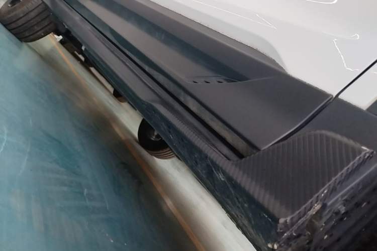 Used Geely Auto Coolray 2025 Model Bin Yue L 1.5TD DCT Battle Right Side Sill
