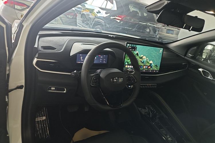 Used Geely Auto Coolray 2025 Bin Yue L 1.5T DCT Starlight Edition Steering Wheel