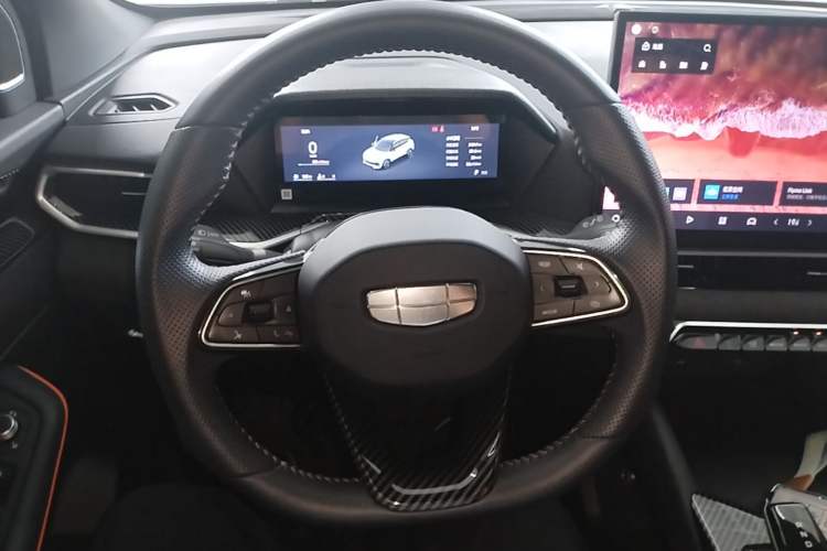 Used Geely Auto Coolray 2025 Model Bin Yue L 1.5TD DCT Battle Steering Wheel
