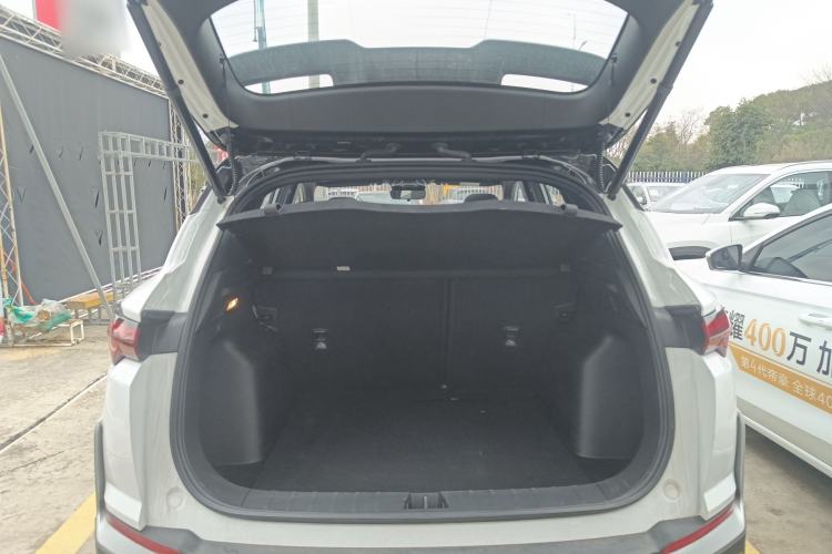 Used Geely Auto Coolray 2025 Bin Yue L 1.5T DCT Starlight Edition Trunk