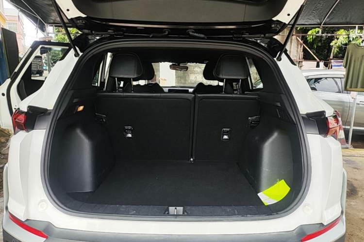 Used Geely Auto Coolray 2025 Bin Yue L 1.5TD DCT Beyond Edition Trunk