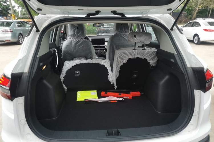 Used Geely Auto Coolray 2025 1.5L CVT Super Edition Trunk