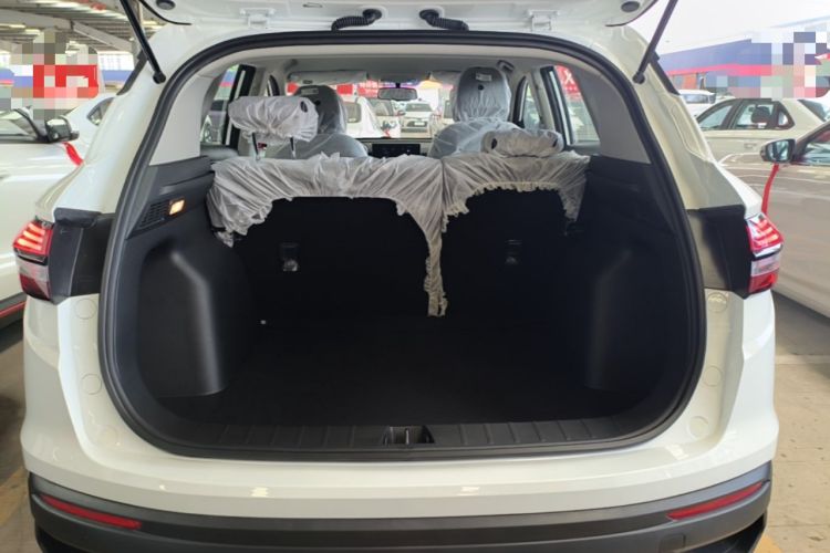 Used Geely Auto Coolray 2025 1.5L CVT Super Edition Trunk