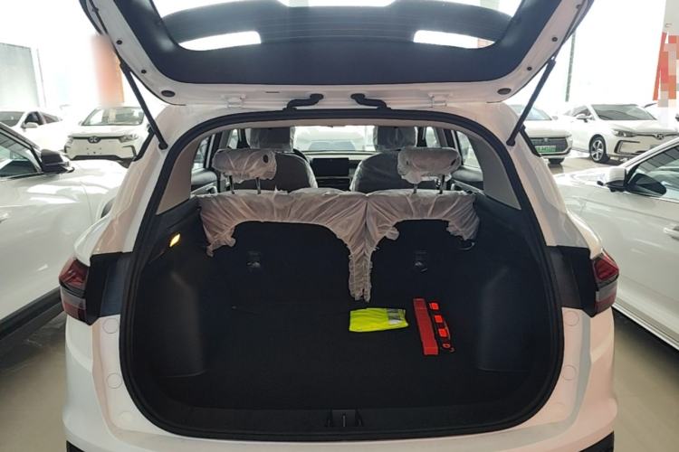 Used Geely Auto Coolray 2025 1.5L CVT Super Edition Trunk