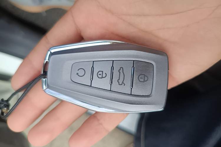 Used Geely Auto Coolray 2025 Bin Yue L 1.5T DCT Starlight Edition Vehicle Key