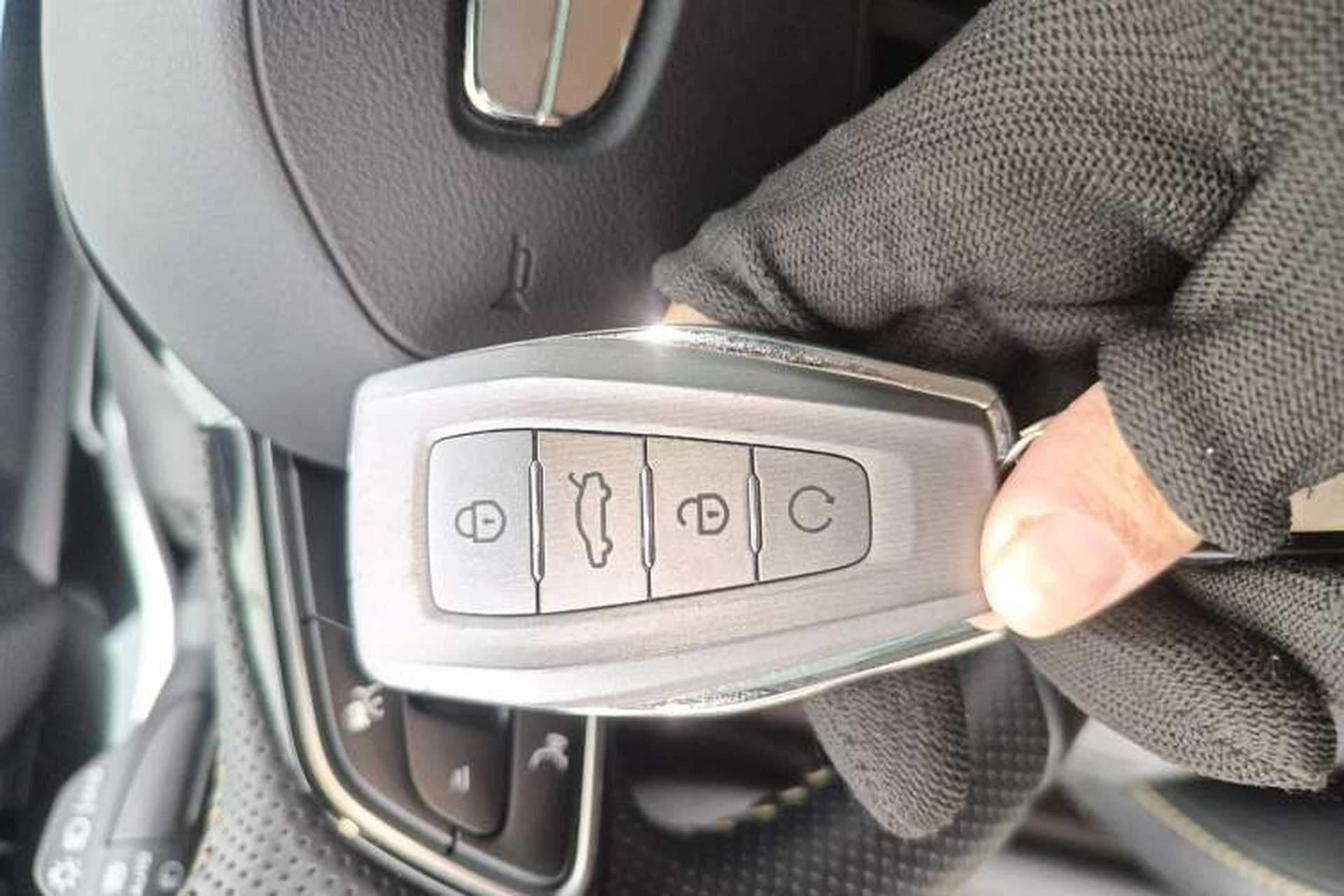 Used Geely Auto Coolray 2025 Bin Yue L 1.5T DCT Starlight Edition Vehicle Key