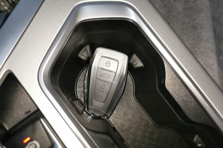 Used Geely Auto Coolray 2025 1.5L CVT Super Edition Vehicle Key