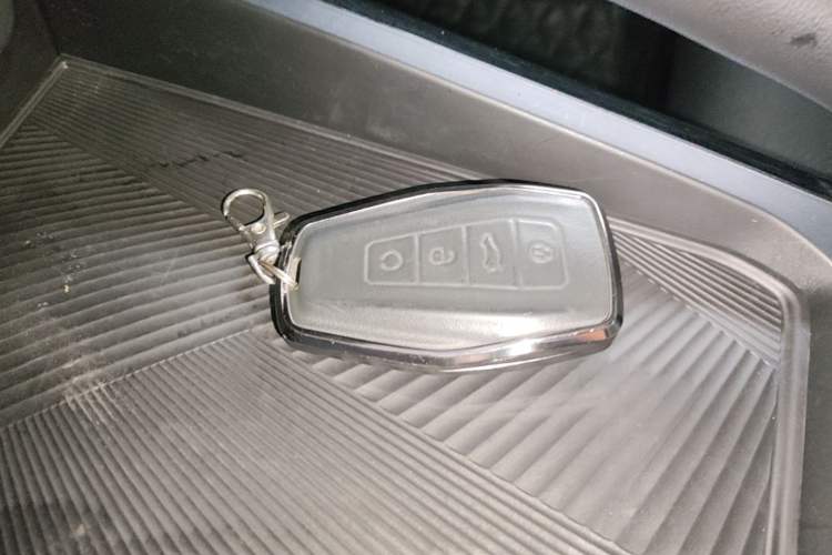 Used Geely Auto Coolray 2025 Bin Yue L 1.5TD DCT Beyond Edition Vehicle Key