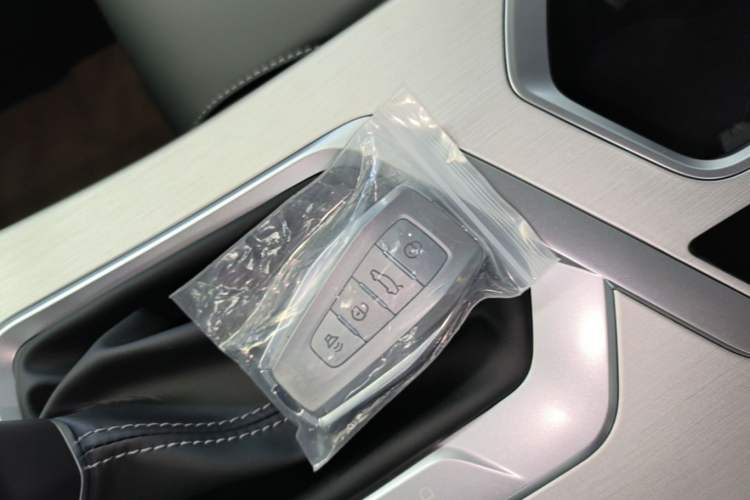Used Geely Auto Coolray 2025 1.5L CVT Super Edition Vehicle Key
