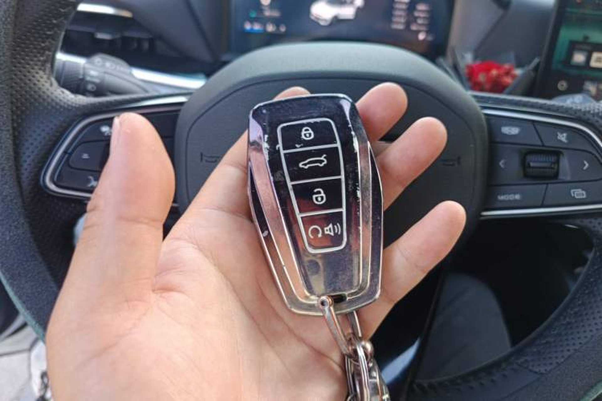 Used Geely Auto Coolray 2025 Bin Yue L 1.5T DCT Starlight Edition Vehicle Key