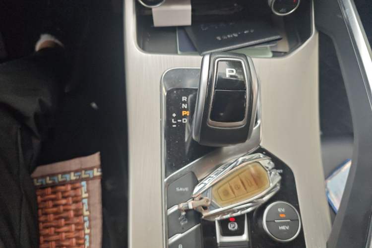 Used Geely Auto Coolray New Energy 2020 1.5T ePro Higher Gear Lever