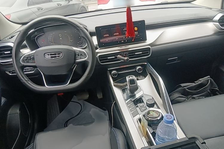 Used Geely Auto Coolray New Energy 2019 260T DCT Explorer Center Console
