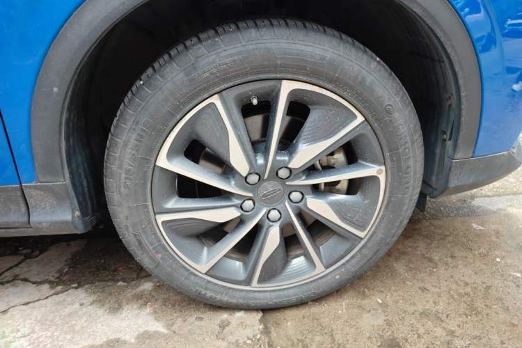 Used Geely Auto Coolray New Energy 2019 260T DCT Knight Right Front Wheel Hub