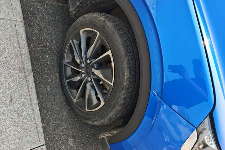 Used Geely Auto Coolray New Energy 2019 260T DCT Knight Right Front Wheel Hub